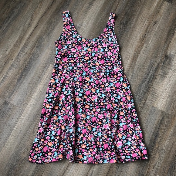 Dress - Picture 1 of 1